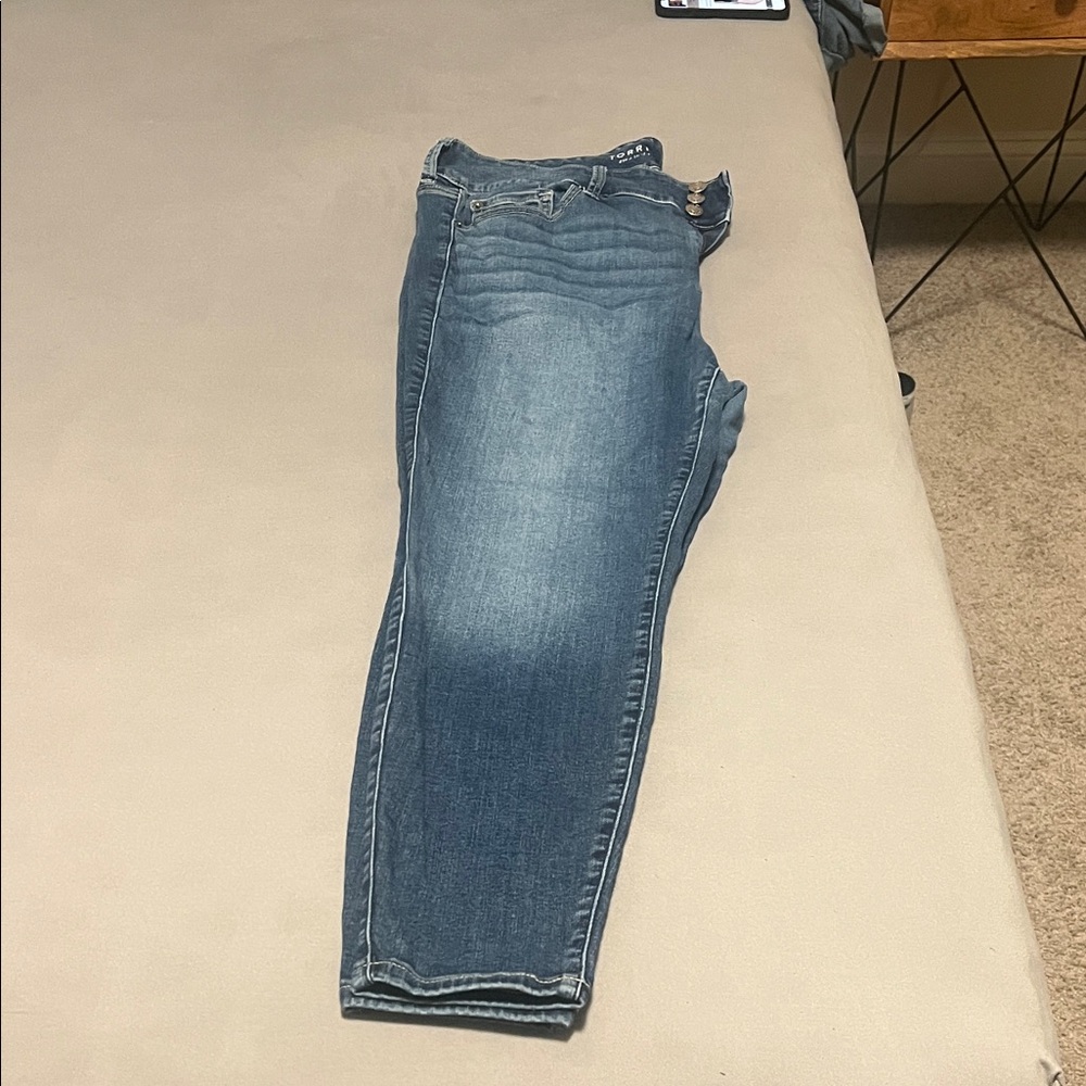 torrid Women's Skinny Jeans - Medium Blue Wash